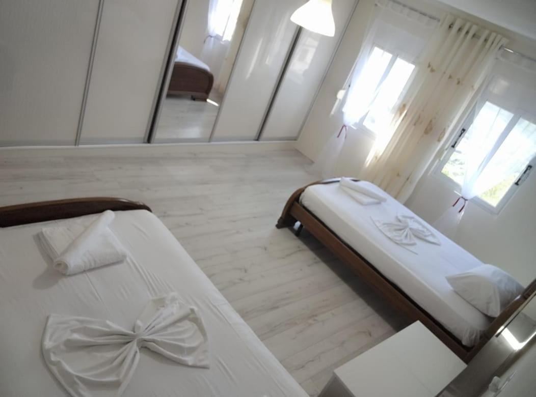 Rondo Guesthouse Gjirokaster Exterior photo